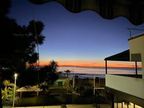 Pandora's Seaview Apartment *